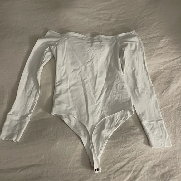 Abercrombie & Fitch White Off the Shoulder Body Suit - Picture 4 of 5